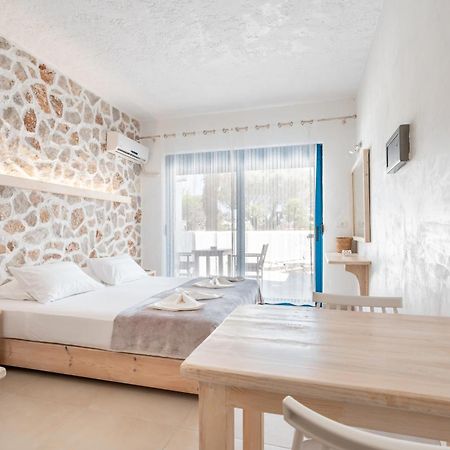 Studios Maria Christina Фалираки Екстериор снимка
